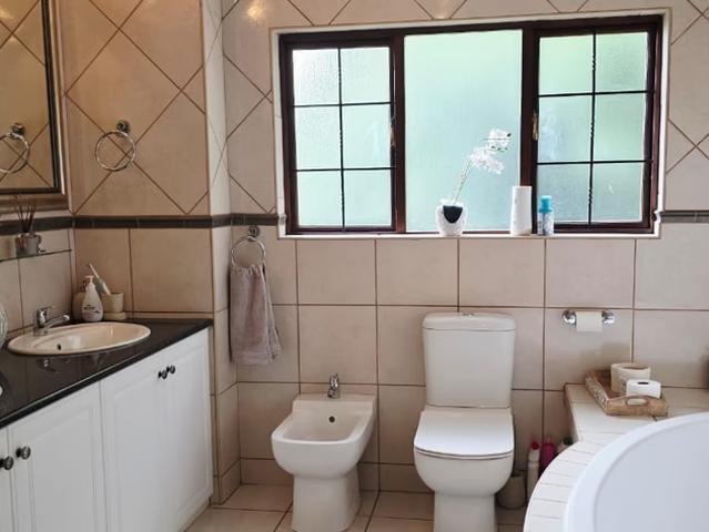 3 Bedroom House To Let in Thornhill Estate