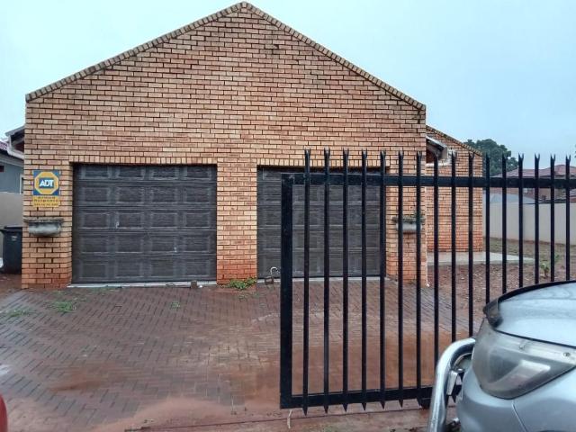 3 Bedroom house to rent in The Orchards, Akasia
