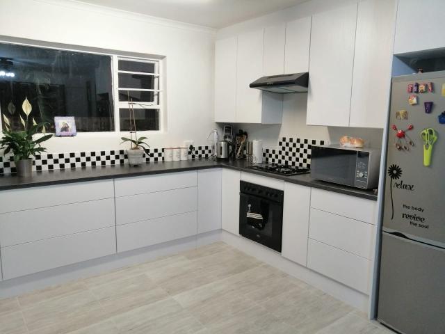 3 Bedroom House To Rent in Aston Bay