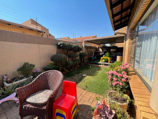 3 Bedroom House To Rent in Bartlett