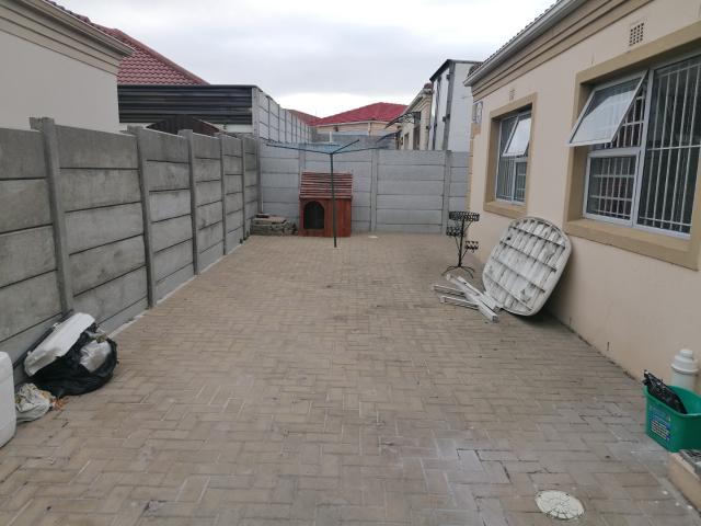 3 Bedroom House To Rent in Bernadino Heights