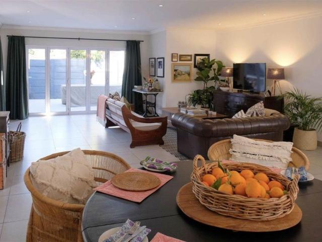 3 Bedroom House To Rent in Blairgowrie