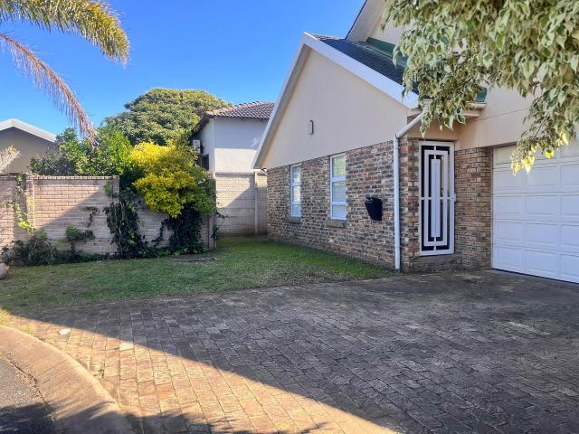 3 Bedroom house to rent in Blue Bend, East London
