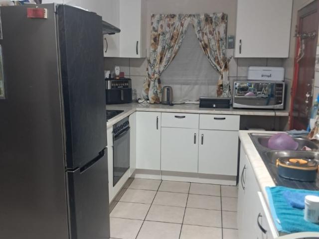 3 Bedroom House To Rent in Doornpoort
