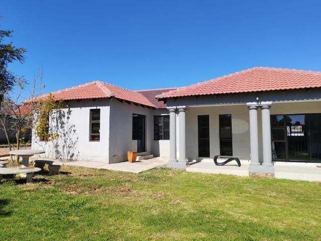 3 Bedroom house to rent in Esther Park, Kempton Park