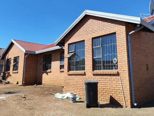 3 Bedroom house to rent in Esther Park, Kempton Park