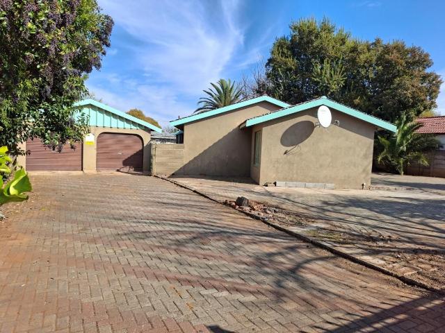 3 Bedroom house to rent in Fauna, Bloemfontein