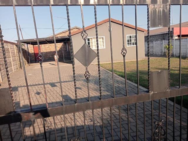 3 Bedroom House to Rent in Fernwood