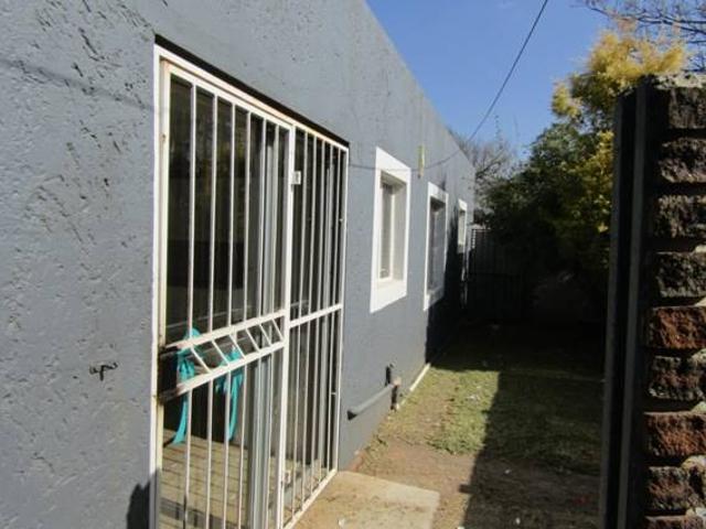 3 Bedroom House to rent in Florida North