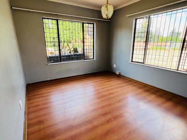 3 Bedroom House To Rent in Florida Park