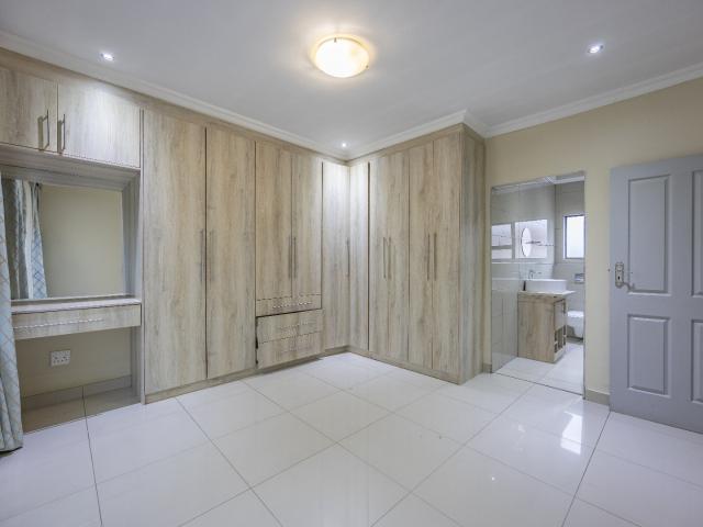3 Bedroom House To Rent in Heron Hill Garden Estate