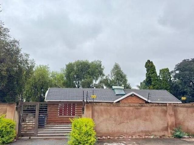 3 Bedroom house to rent in Hesteapark, Akasia