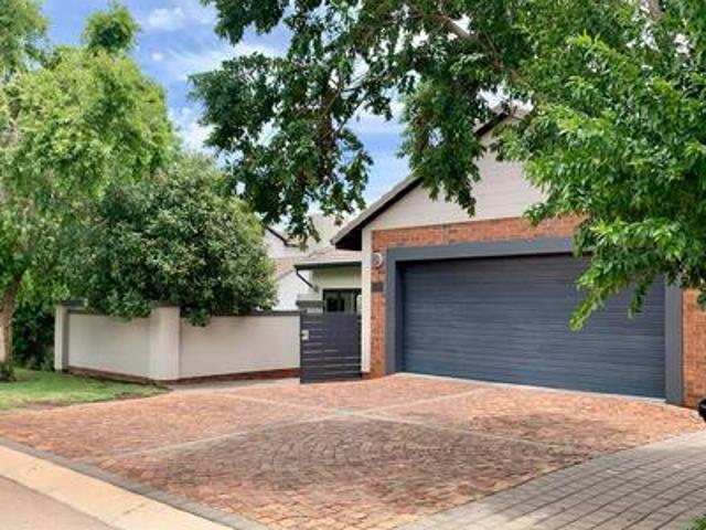 3 bedroom house to rent in hill esta.