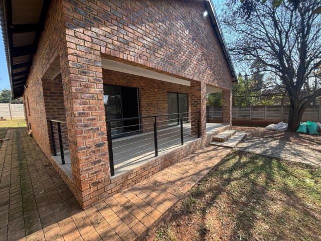 3 Bedroom House To Rent in Jatniel