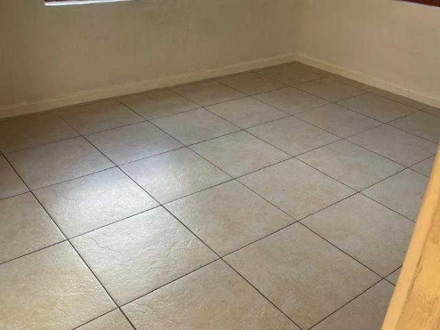 3 Bedroom House To Rent in Kensington B