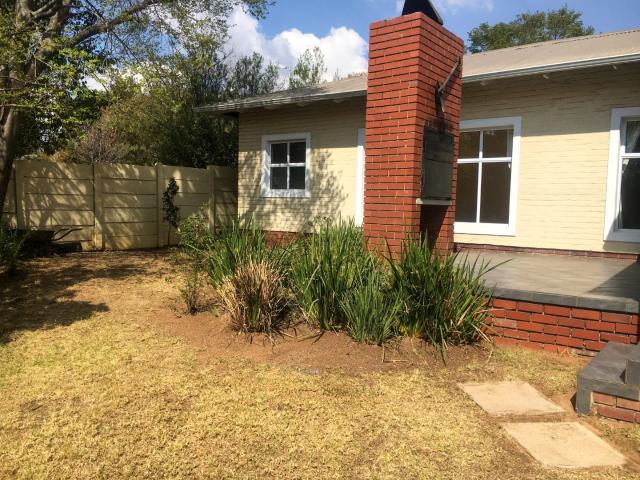 3 Bedroom House To Rent in Lakeside