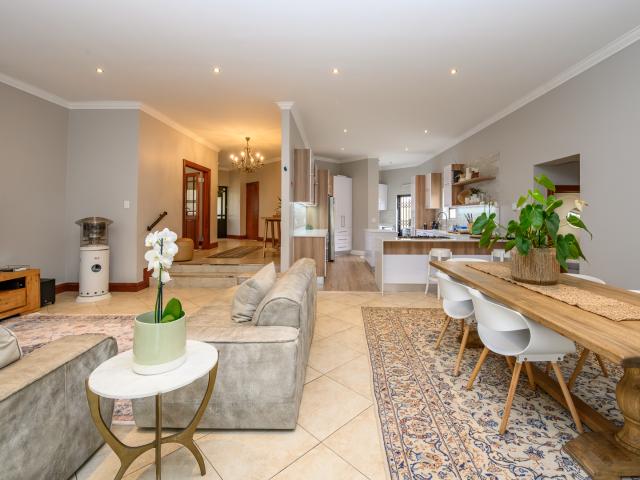 3 Bedroom House To Rent in Lovemore Park