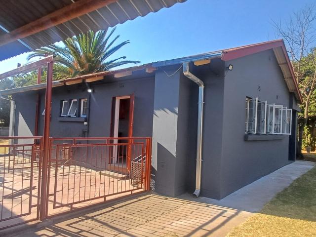 3 Bedroom House To Rent in Lydenburg