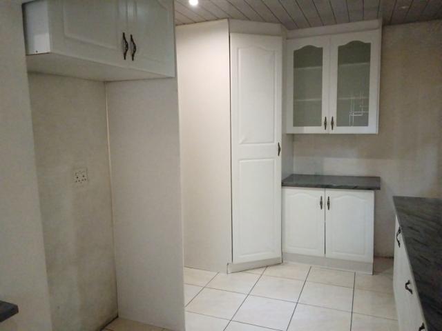 3 Bedroom House To Rent in Meadowlands East