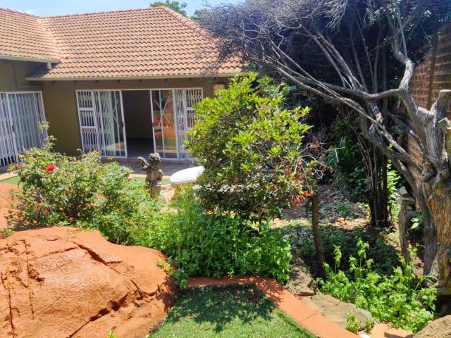 3 Bedroom House To Rent in Mulbarton