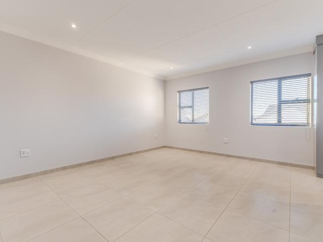 3 Bedroom House To Rent in Olympus AH