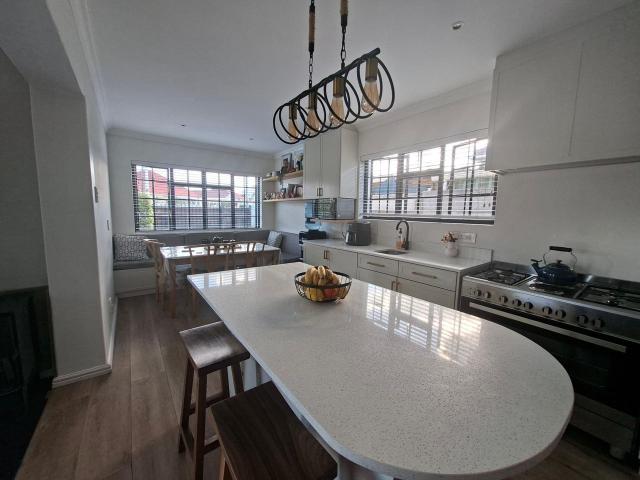 3 Bedroom house to rent in Ottery, Cape Town