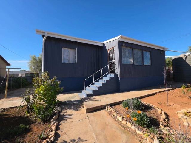 3 Bedroom House to Rent in Oudtshoorn North