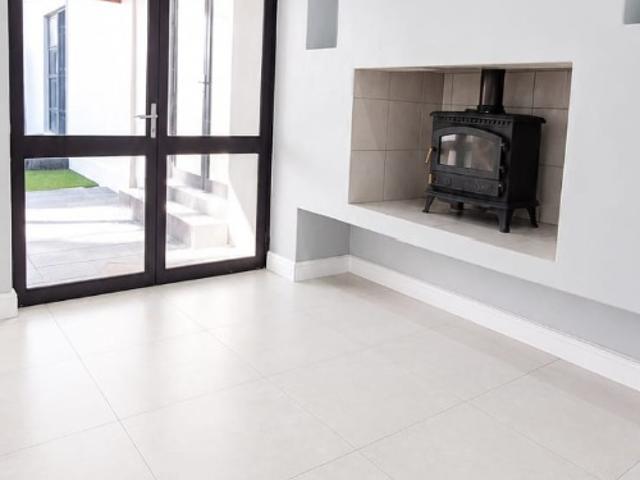 3 Bedroom House To Rent in Paarl North