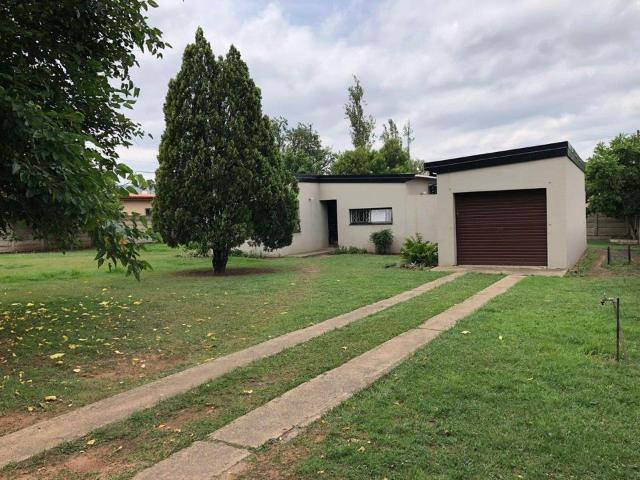 3 Bedroom House to Rent in Pioneer Park