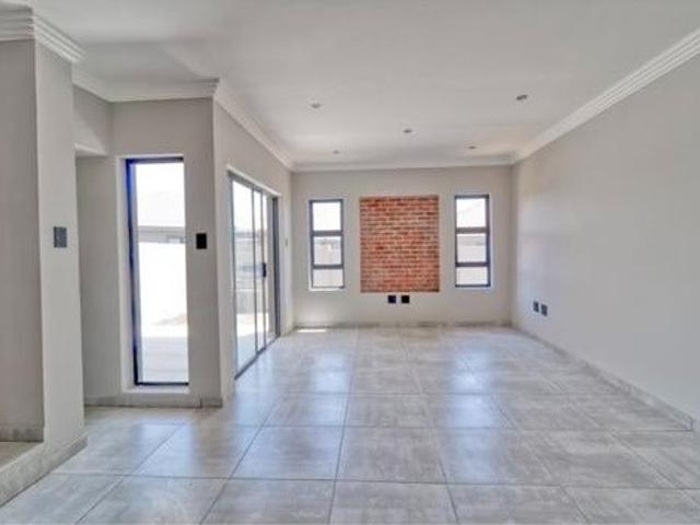 3 Bedroom House To Rent in Pomona