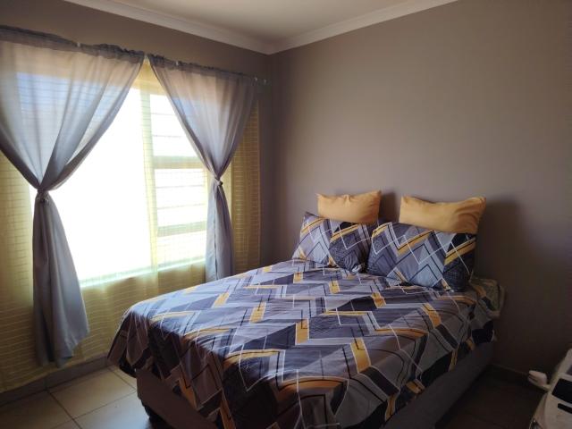 3 Bedroom House To Rent in Postmasburg