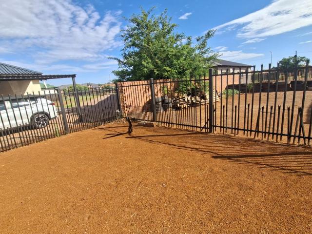 3 Bedroom House To Rent in Postmasburg
