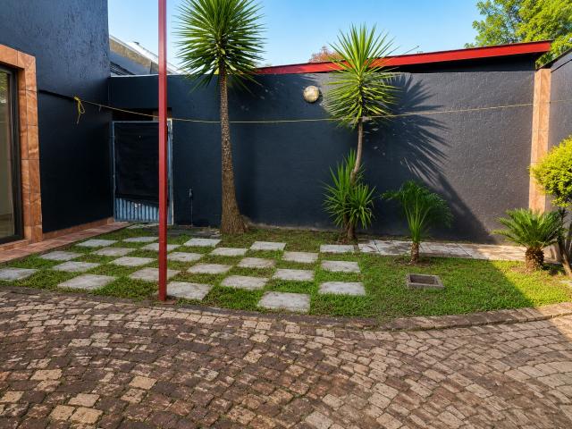 3 Bedroom House To Rent in Randburg Central