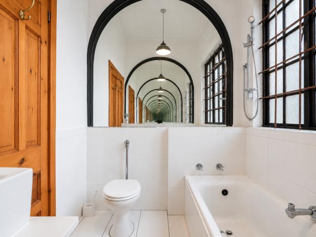 3 Bedroom House To Rent in Sea Point
