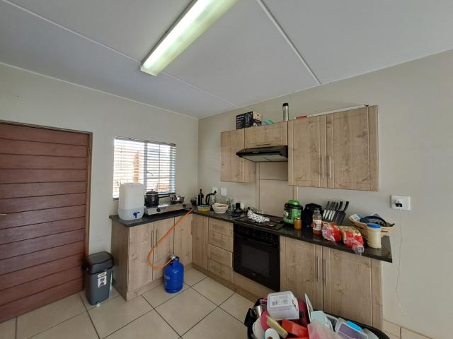 3 Bedroom House To Rent in Silver Lakes