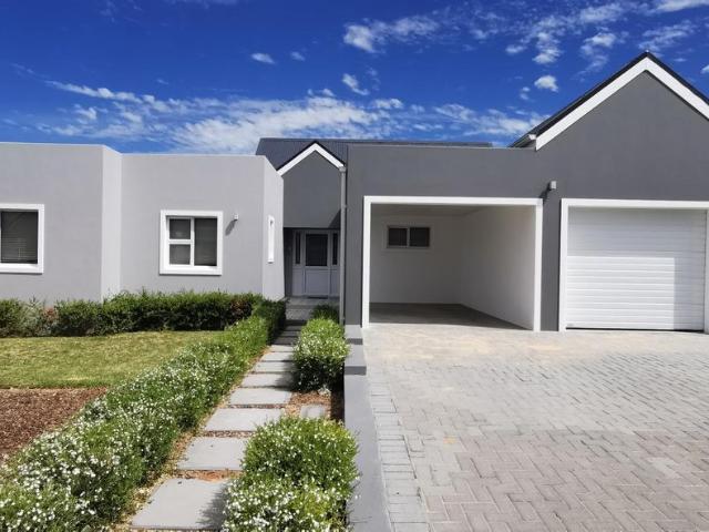 3 Bedroom house to rent in Silwerstrand Golf And River Estate, Robertson