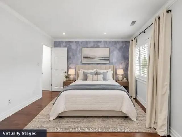 3 Bedroom House Toronto ON 105486482