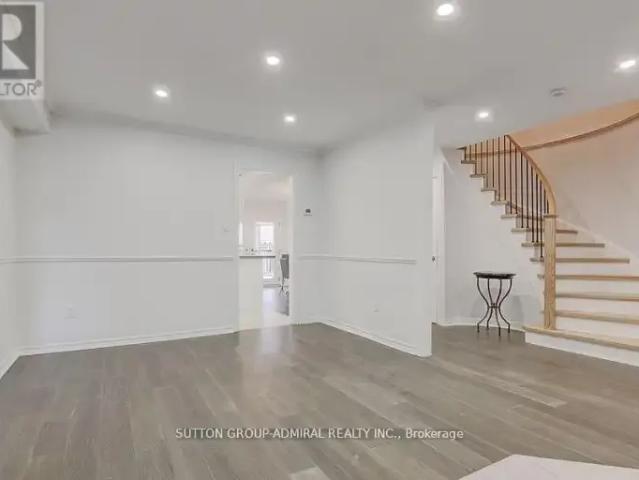 3 Bedroom House Vaughan ON 102085917