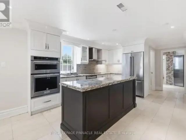 3 Bedroom House Vaughan ON 104535589