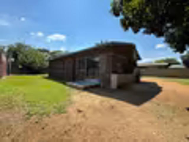 3 Bedroom House Vanderbijlpark CW 5 Vanderbijlpark CW 5 103693910