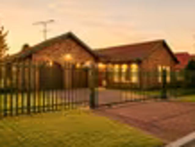 3 Bedroom House Vanderbijlpark SE 3 Vanderbijlpark SE 3 103693736