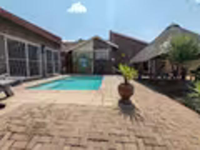 3 Bedroom House Vanderbijlpark SE 4 Vanderbijlpark SE 4 103693712