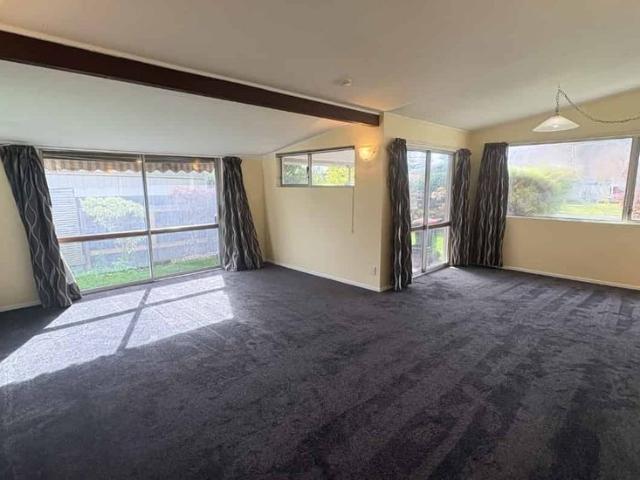 3 Bedroom + Hobby Room Family Home