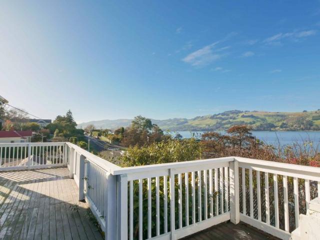 3 Bedroom Home With Harbour Views