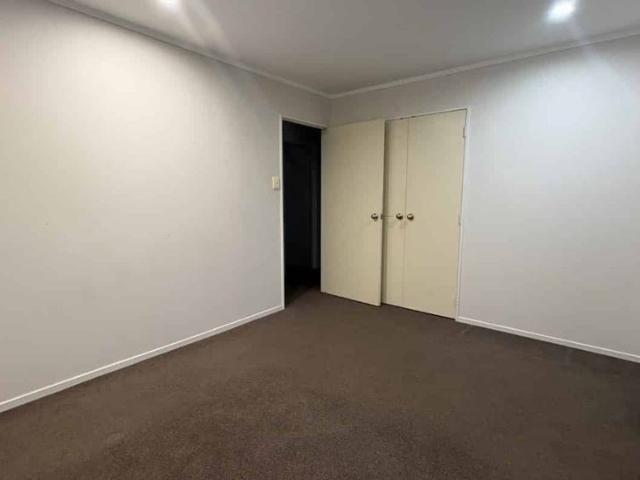 3 Bedroom Home with Internal Garage Central Location