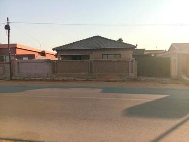 3 bedroom home with 3 outside rooms.