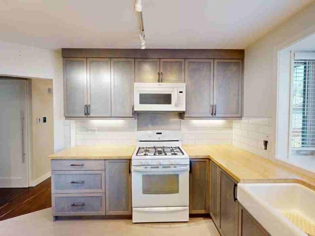 3 Bedroom Home for Rent at 4111 Charleswood Dr Nw, Calgary, AB T2L 2E1 Charleswood