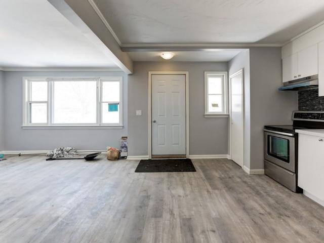 3 Bedroom Home for Rent at 427 Woodcrest Ave, Oshawa, ON L1J 2T5 McLaughlin