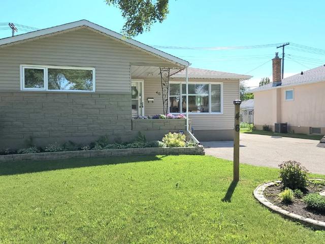 3 Bedroom Home for Rent at 46 Arrowwood Dr S, Winnipeg, MB R2V 2N8 Garden City