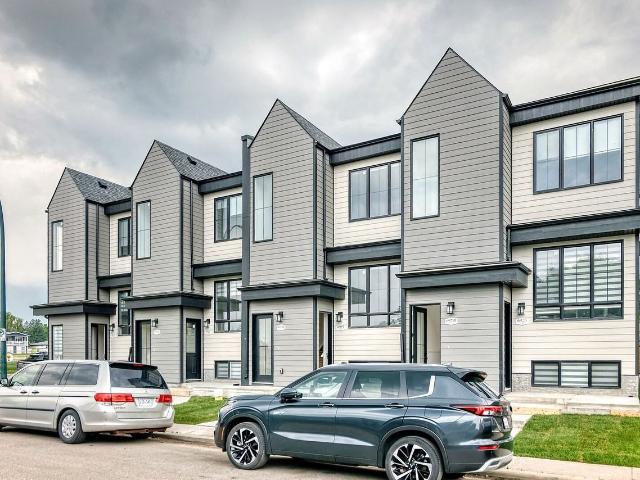 3 Bedroom Home for Rent at 6927 6 St Sw, Calgary, AB T2V None Kingsland